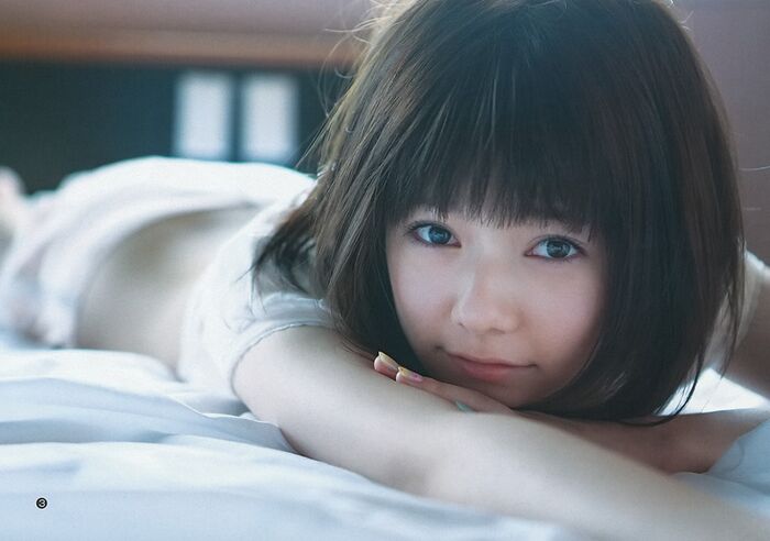 The Haruka Shimazaki gravure image which 'begins new ぱるる.' 5th image