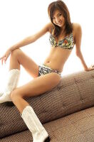 It is the gravure of Rina Nagasaki a body flexible for a healthy smile!