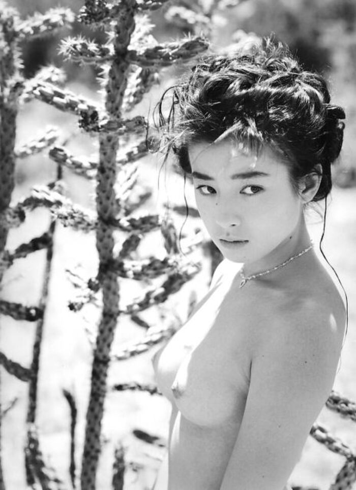 The breast image that it is to an already ripe body as for former idol with many Rie Miyazawa scandals 16th image