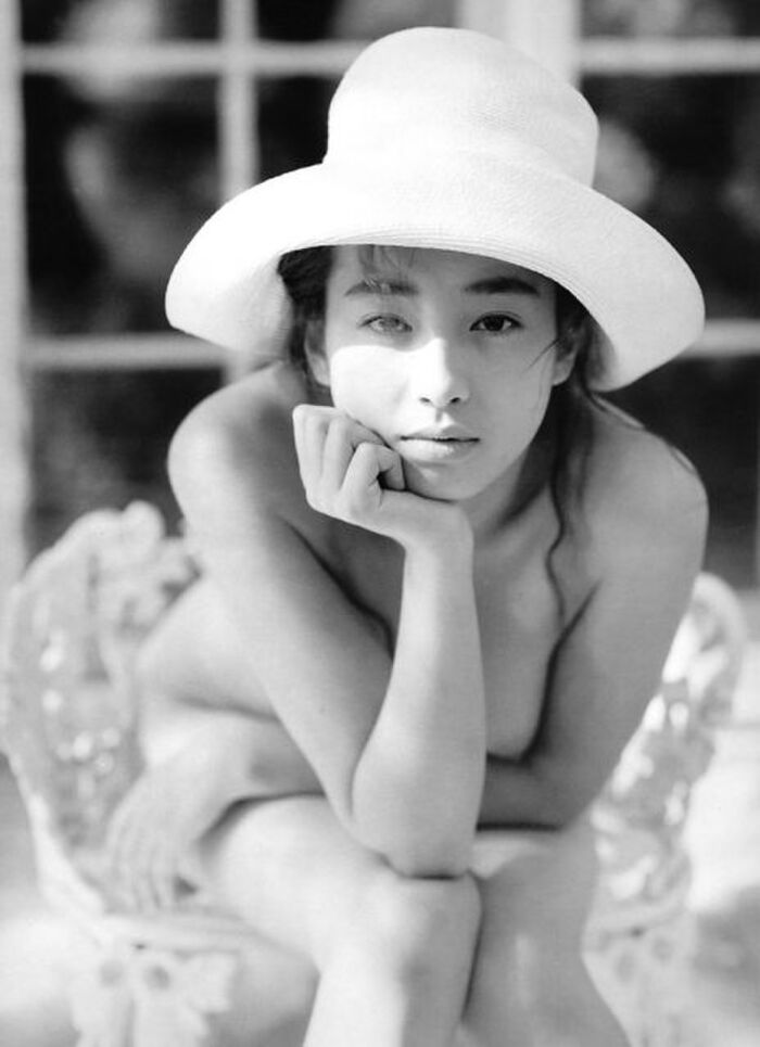 The breast image that it is to an already ripe body as for former idol with many Rie Miyazawa scandals 25th image