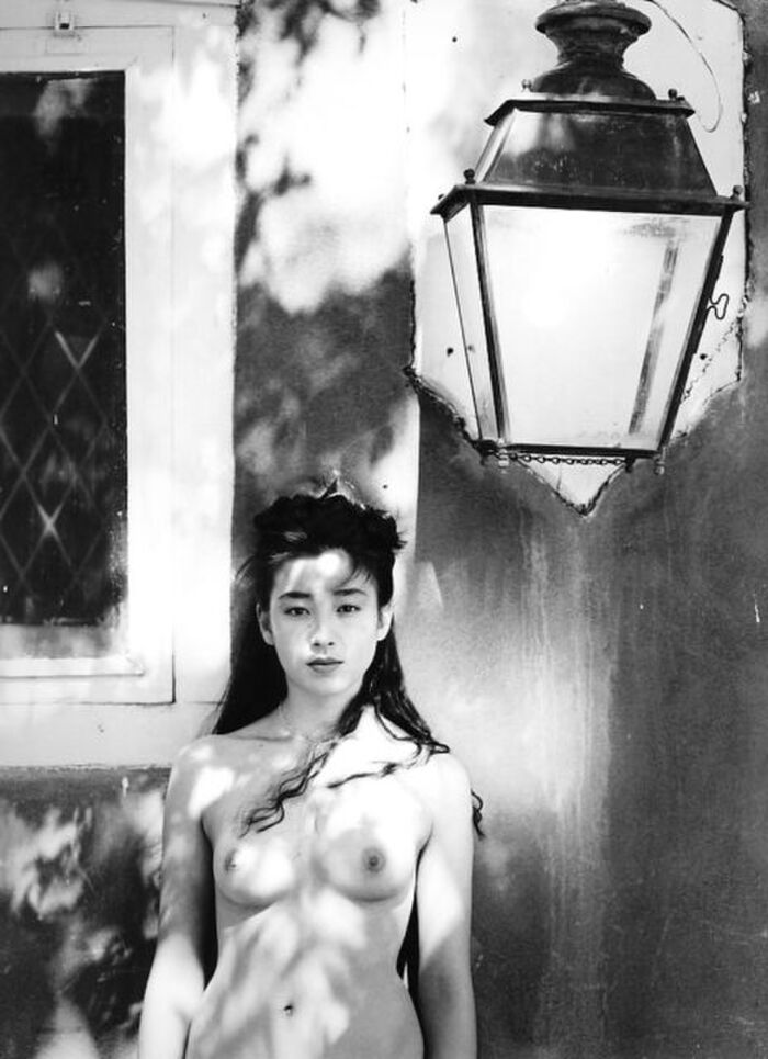 The breast image that it is to an already ripe body as for former idol with many Rie Miyazawa scandals 5th image