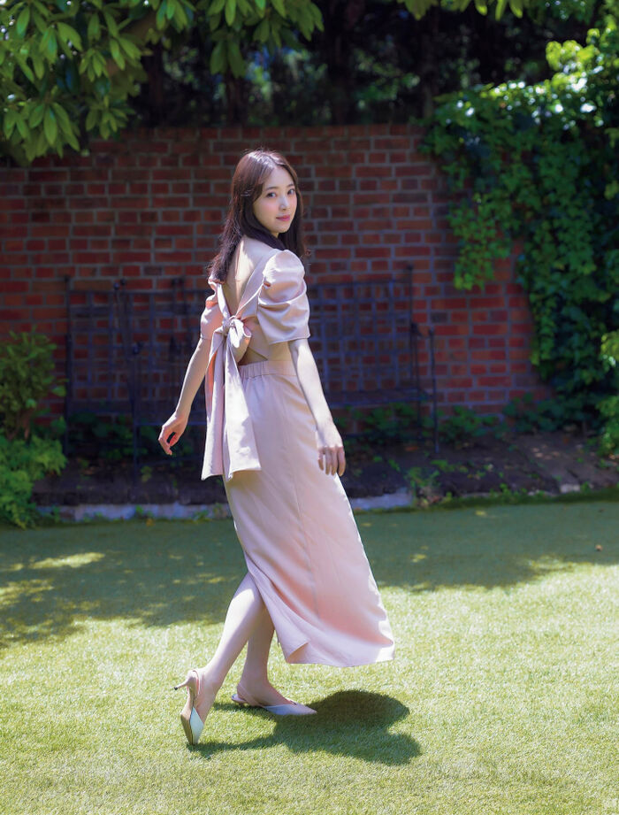 [Nogizaka46] is with 堀未央奈 (20) transparence, and is amorous. 42th image