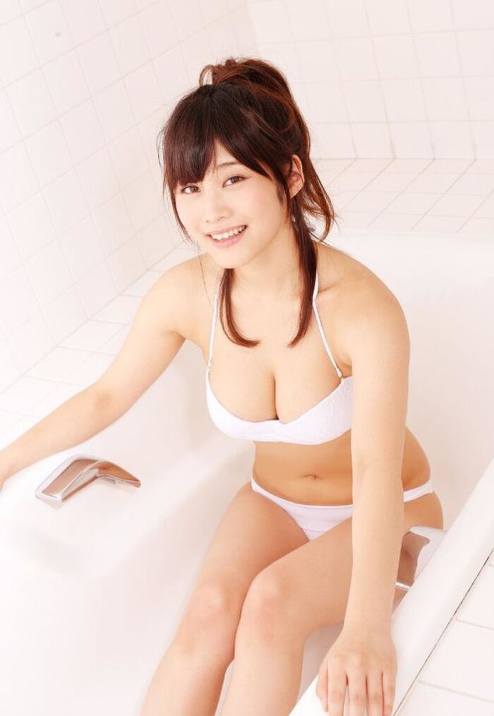 The breast image that I do not appear in much media with the face which is 橘花凛真面目, but wide milk is it in a feeling of weight 7th image