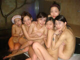 30 Pictures erotic Nude commemorative photography in the bathroom of amateur's