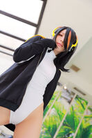 Cool face beauty cosplayers Frecos away!