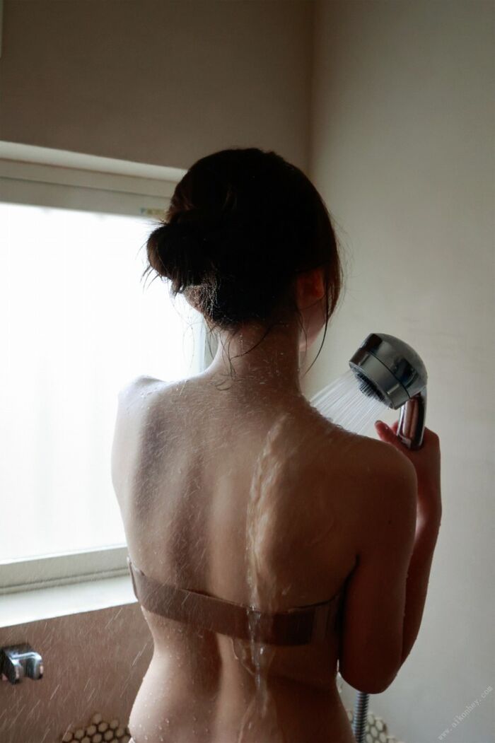 125 Photos of Tomaru Rika Gravure, Mon-cm, clothed busty yoga etc... 8th image