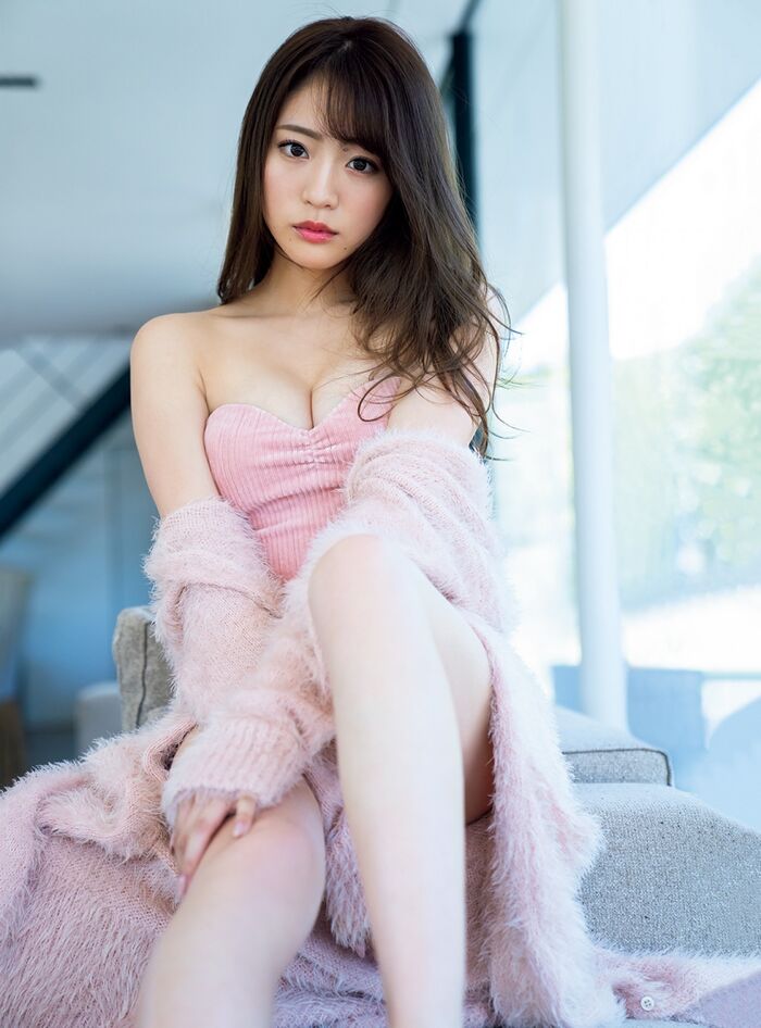 Shida Tomomi (20) was a sexy gravure after a long time as 'mole' from high school. 22th image