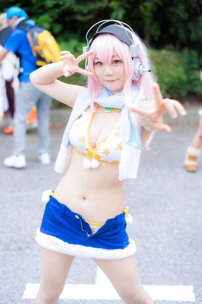 It's almost summer c92! Sexy cosplayers out erotic rom here 18th image