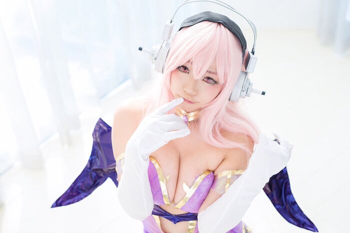 It's almost summer c92! Sexy cosplayers out erotic rom here 19th image