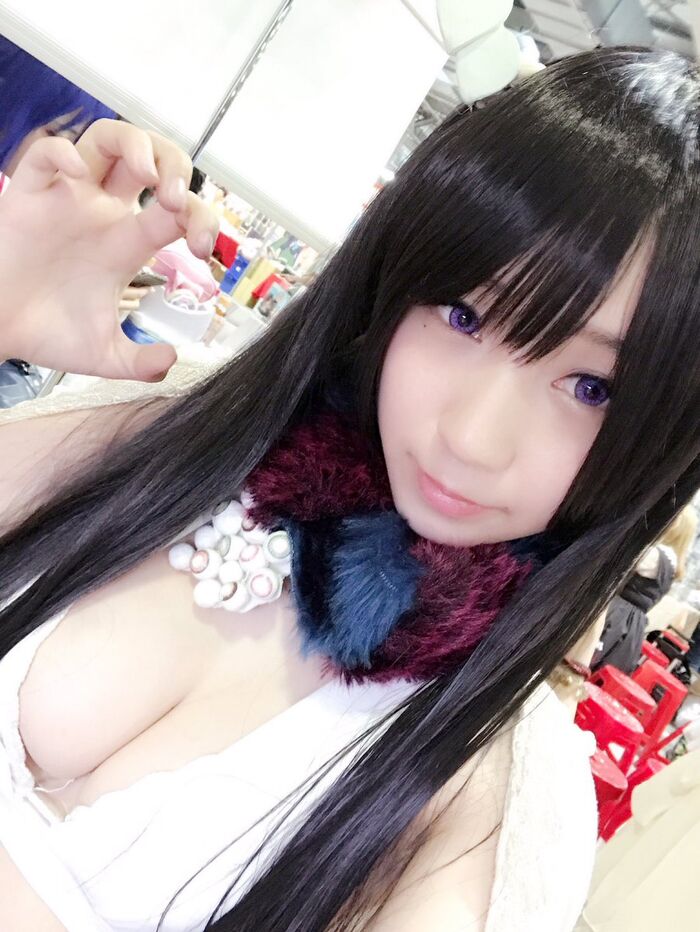 It's almost summer c92! Sexy cosplayers out erotic rom here 36th image