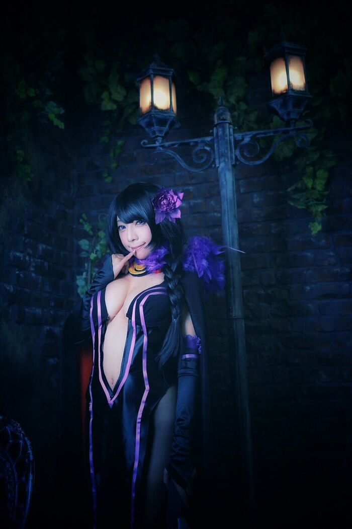 It's almost summer c92! Sexy cosplayers out erotic rom here 62th image