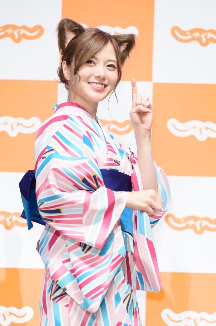 Mai Shiraishi (24) and Nishino Nanase (23) Cute cat ear yukata too. 10th image