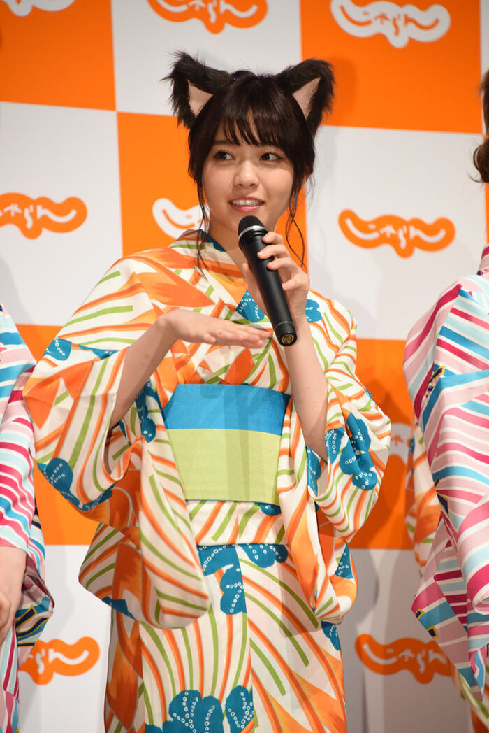 Mai Shiraishi (24) and Nishino Nanase (23) Cute cat ear yukata too. 13th image