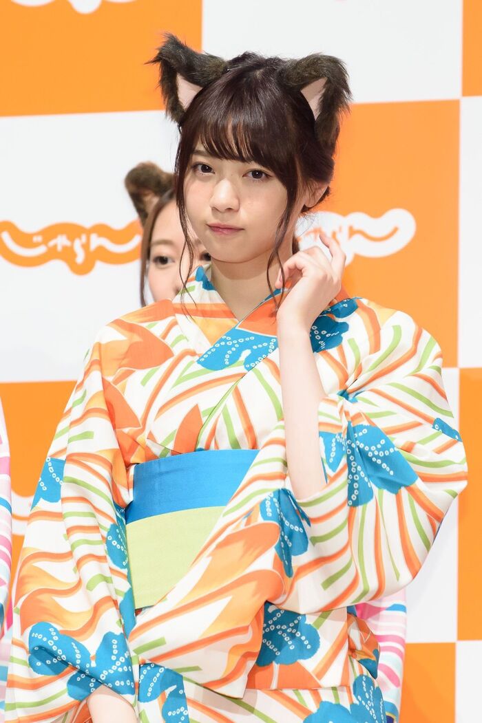 Mai Shiraishi (24) and Nishino Nanase (23) Cute cat ear yukata too. 15th image