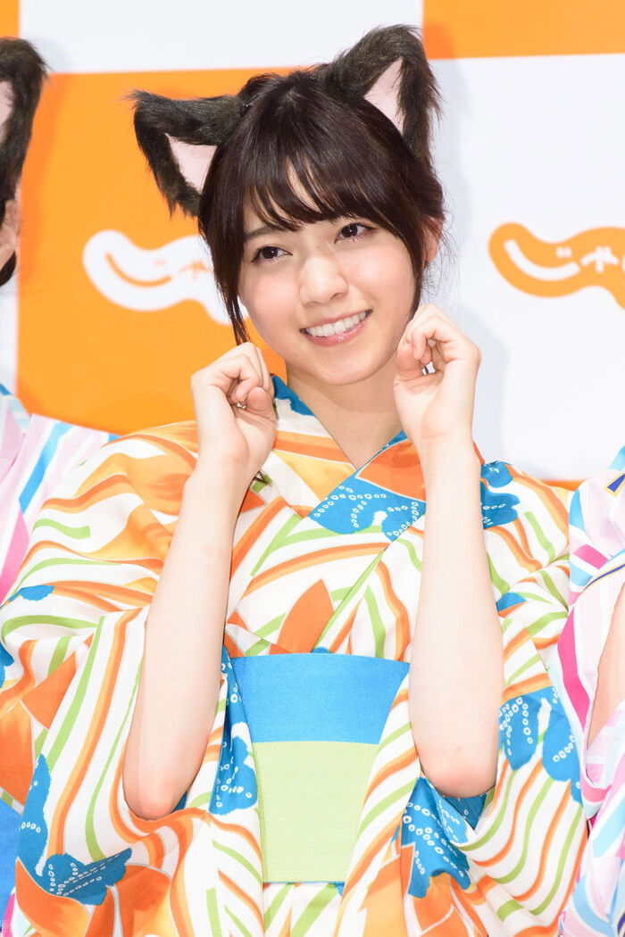 Mai Shiraishi (24) and Nishino Nanase (23) Cute cat ear yukata too. 16th image