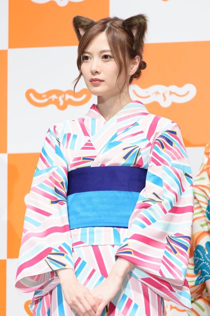Mai Shiraishi (24) and Nishino Nanase (23) Cute cat ear yukata too. 4th image