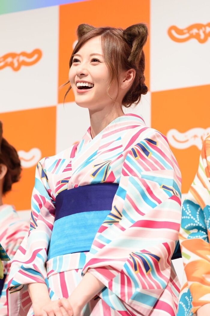 Mai Shiraishi (24) and Nishino Nanase (23) Cute cat ear yukata too. 7th image