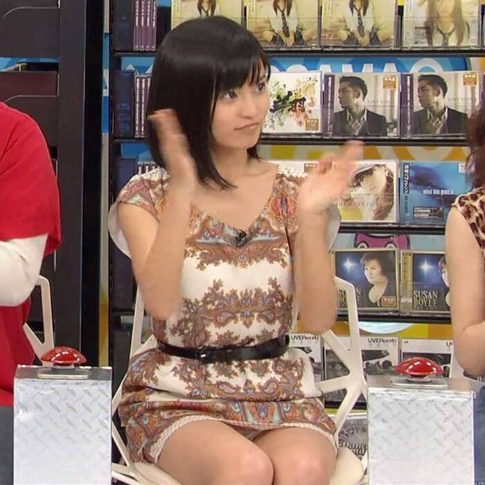 I'm lucky to be able to watch entertainers ' pants on TV. 5th image