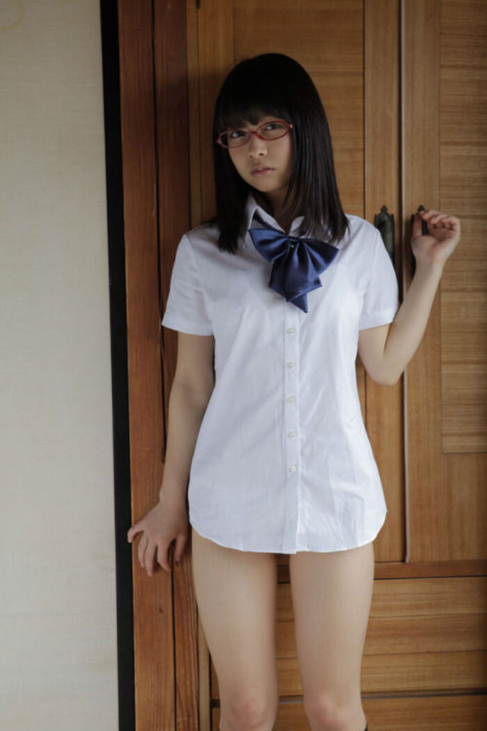 The bottom is not wearing skirt www uniform jk Erotic Image www coming 19th image
