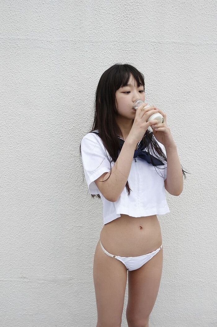 The bottom is not wearing skirt www uniform jk Erotic Image www coming 8th image