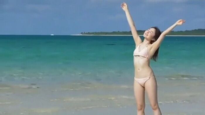 Moe daughter. Morito Saki (17) swimsuit gravure idol 40 pictures 11th image