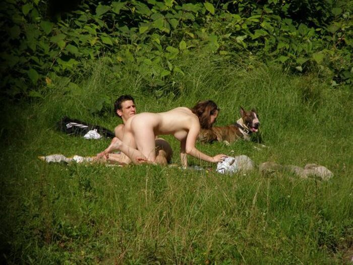 If you think a white couple is naked and sunbathing in the hill of the Local... 22 pictures Voyeur who wanted to start sex! 15th image