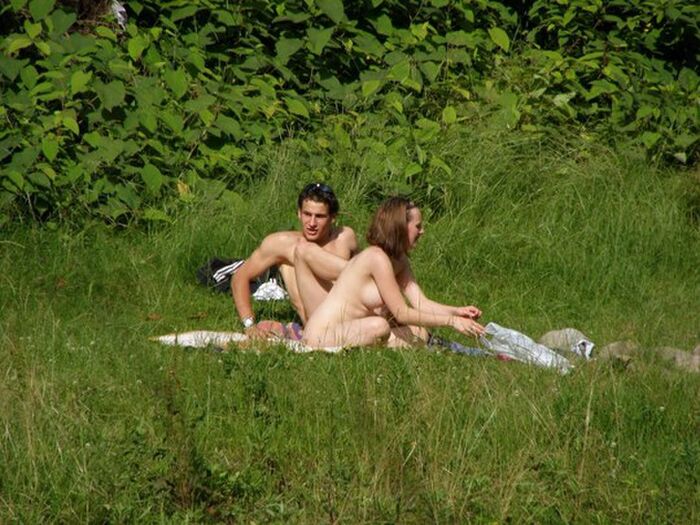 If you think a white couple is naked and sunbathing in the hill of the Local... 22 pictures Voyeur who wanted to start sex! 7th image