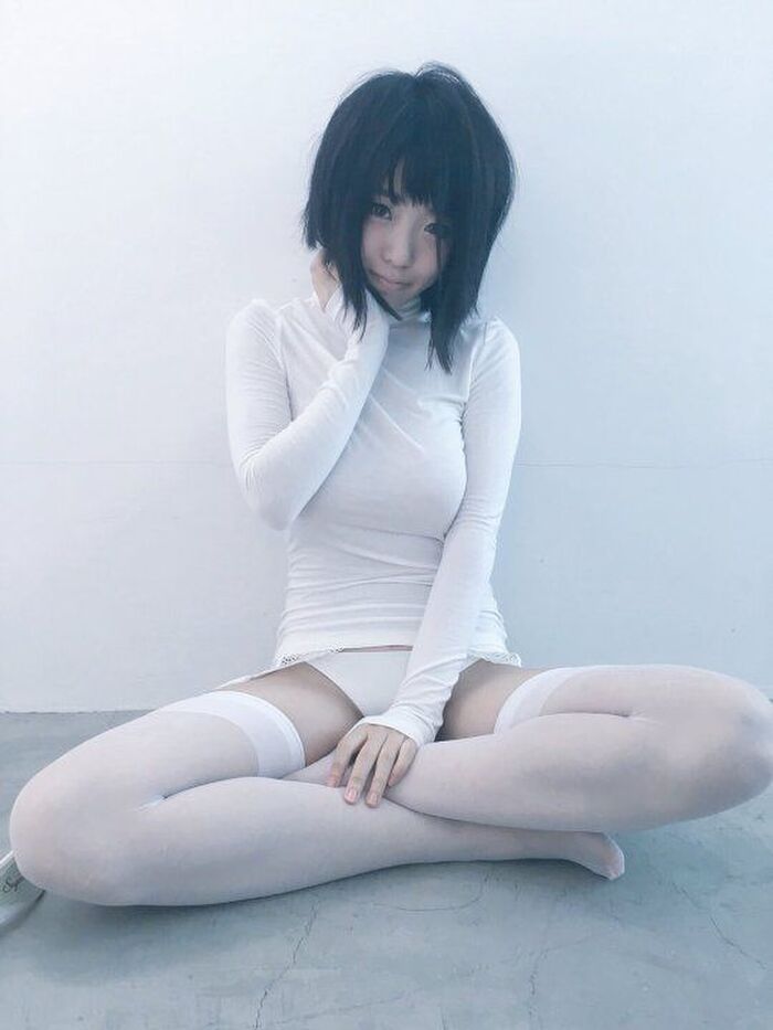 唇がエロい細身巨乳！白石みずほちゃんのエロ自撮りと清楚下着画像！ 14th image