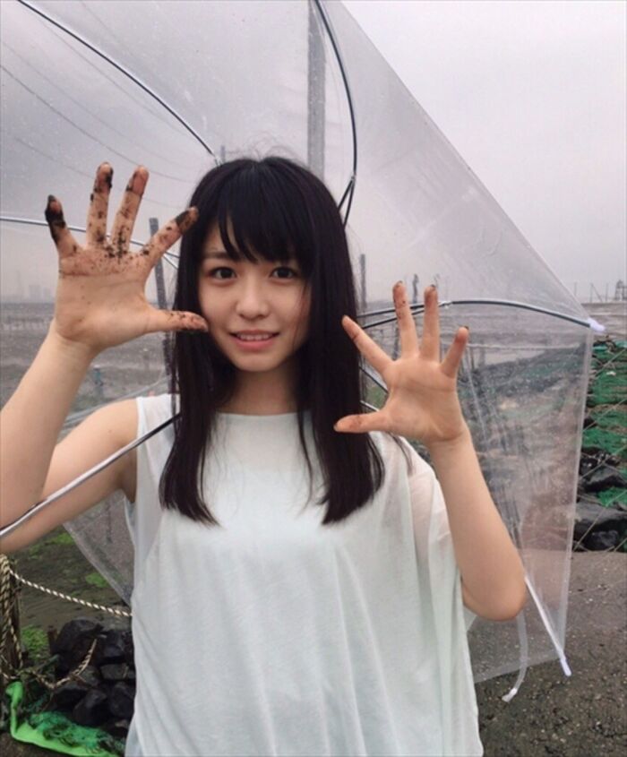 長濱ねる 超絶可愛いねるちゃんの初の写真集で人生初水着を披露のおっぱい画像 10th image