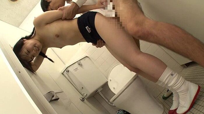 [Sports Association of the Female] fellatio and standing back in a private room in the men's lavatory and after school extracurricular activities! 9th image