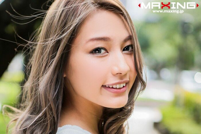 The convulsions climax sex that the half beautiful girl of the super handsome does not stop in Luna Takai 5th image