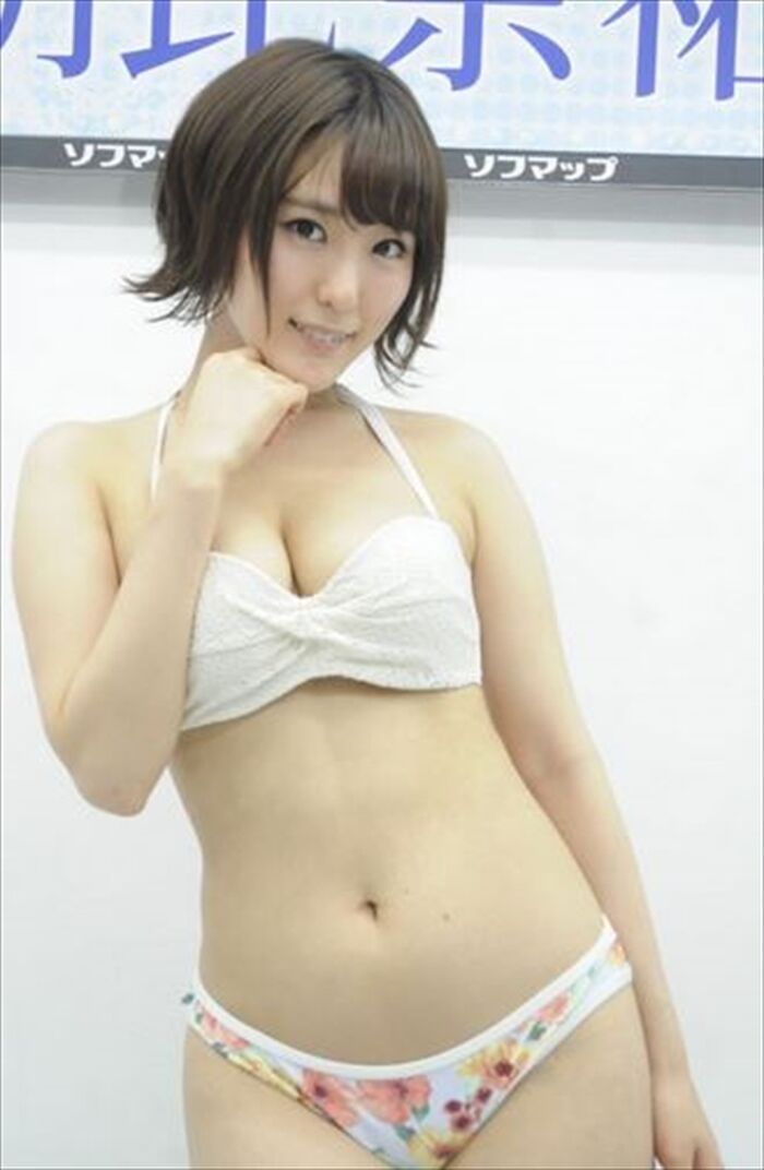 Asahina Yumi Yui Similar former cosplayers exposed to less exposure G-cup Oppai images 5th image