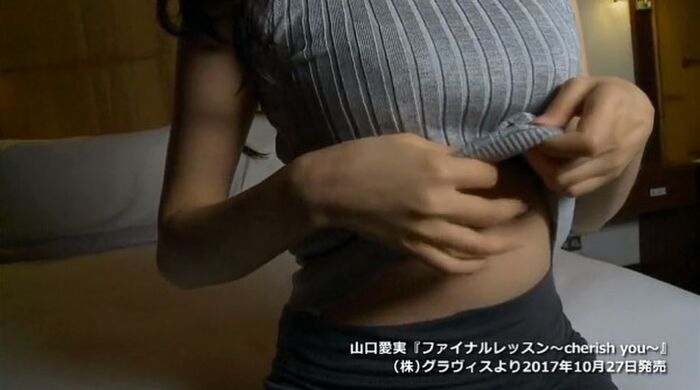 Former Ebisu Mass Katz Yamaguchi Manami, the Kuchukuchu Sound of the man juice of the last gravure work is a hot topic www 14th image
