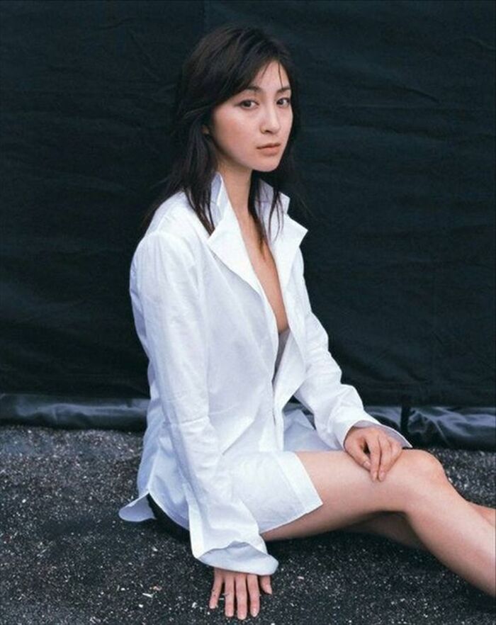 広末涼子 お騒がせの可愛い元アイドルも主婦役が板に付いてきたおっぱい画像 17th image