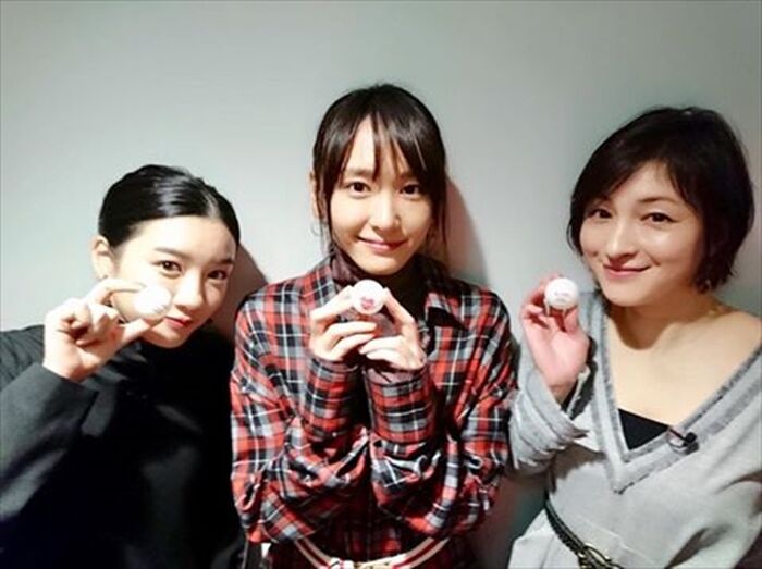 広末涼子 お騒がせの可愛い元アイドルも主婦役が板に付いてきたおっぱい画像 23th image