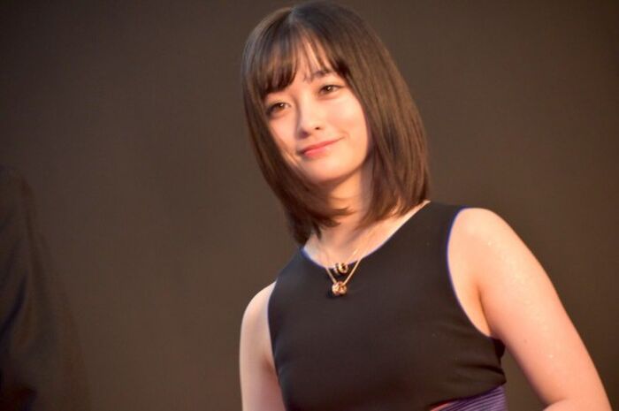 Hashimoto Naoko (18) First time sex appeal shot in the challenge of the thigh is bare ww 15th image