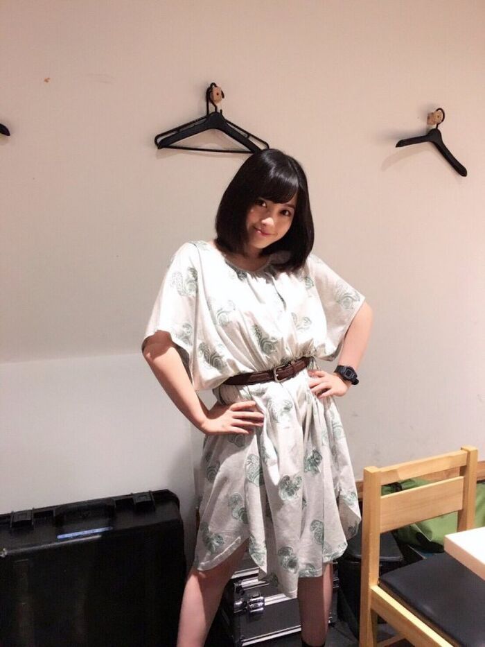 Hashimoto Naoko (18) First time sex appeal shot in the challenge of the thigh is bare ww 23th image