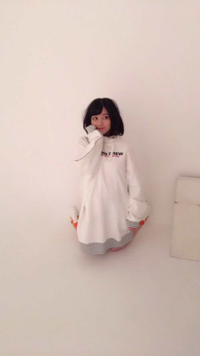 Hashimoto Naoko (18) First time sex appeal shot in the challenge of the thigh is bare ww 24th image