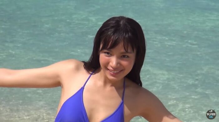 Sekimizu Nagisa, 19-year-old young actress of Aquarius cm, bikini smallish breasts exposed ww in youth magazine 25th image