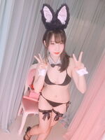 Popular pretty layer Iori Moe, pasties in the off-shot of the bra out of the bottom milk Moro ww