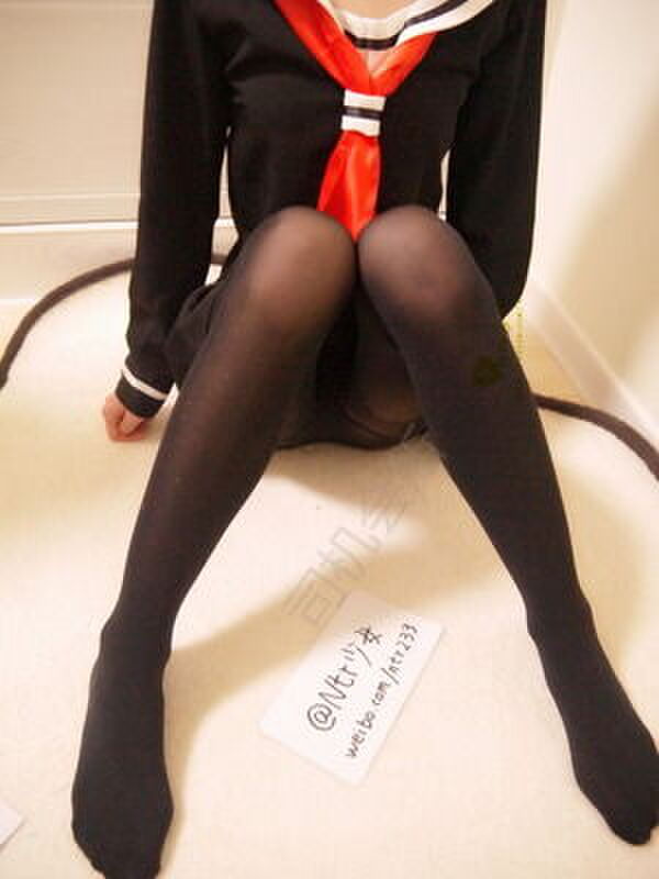 Amateur, shaved legs, amateur, uniform, socks, show, www 2th image