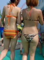 [Amateur erotic images] Do you have a man who does not get so hot looking butt of this erotic amateur swimsuit gal gone sea?