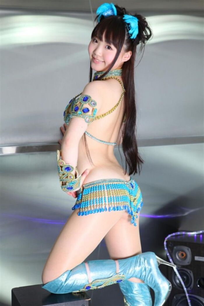 The degree of exposure and erotic of samba gal may be more than cosplayers 13th image