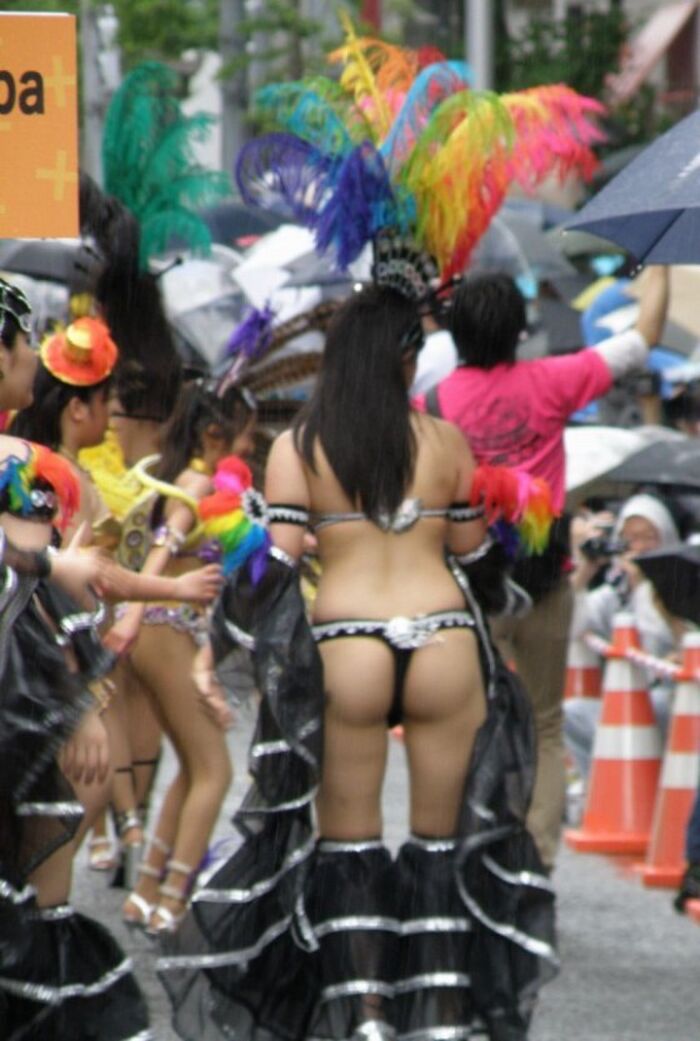 The degree of exposure and erotic of samba gal may be more than cosplayers 17th image