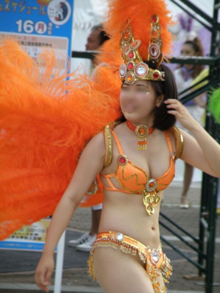 The degree of exposure and erotic of samba gal may be more than cosplayers 20th image