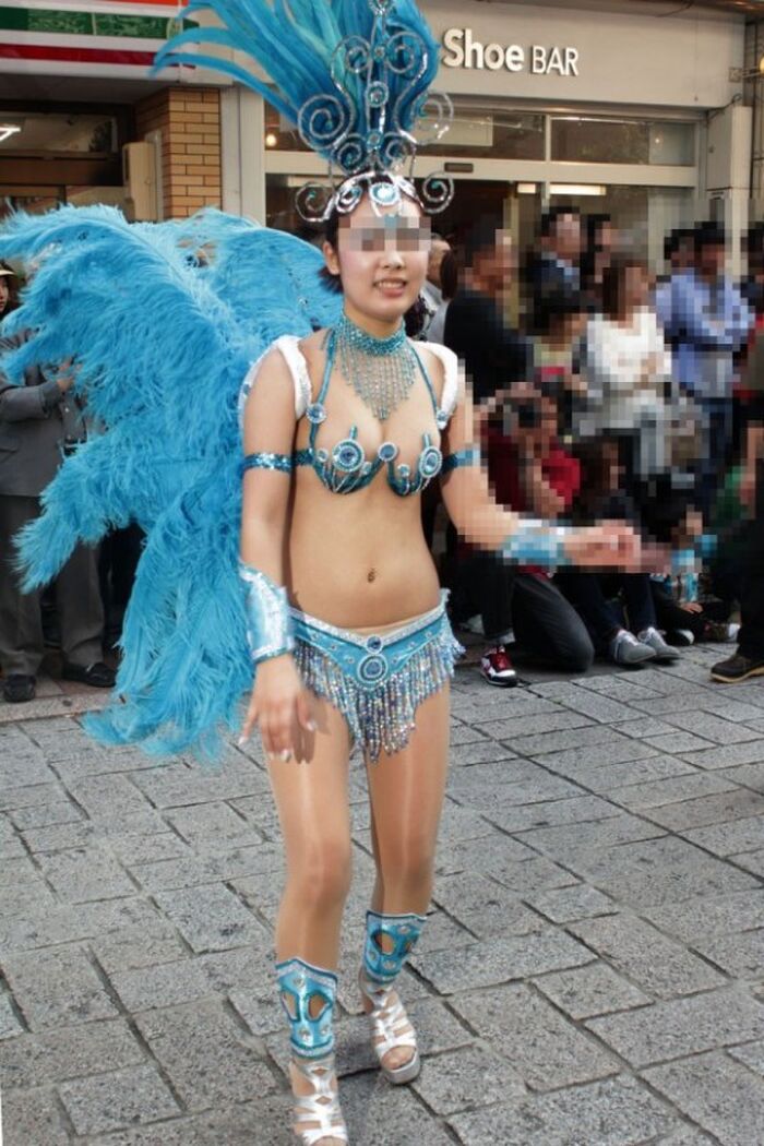 The degree of exposure and erotic of samba gal may be more than cosplayers 30th image