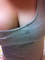 [Amateur post woman photo] lewd without resistance to show the breasts...