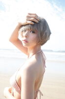 Denpa-Gumi Inc left the best, the largest exposure bikini photo collection was photographed while crying here