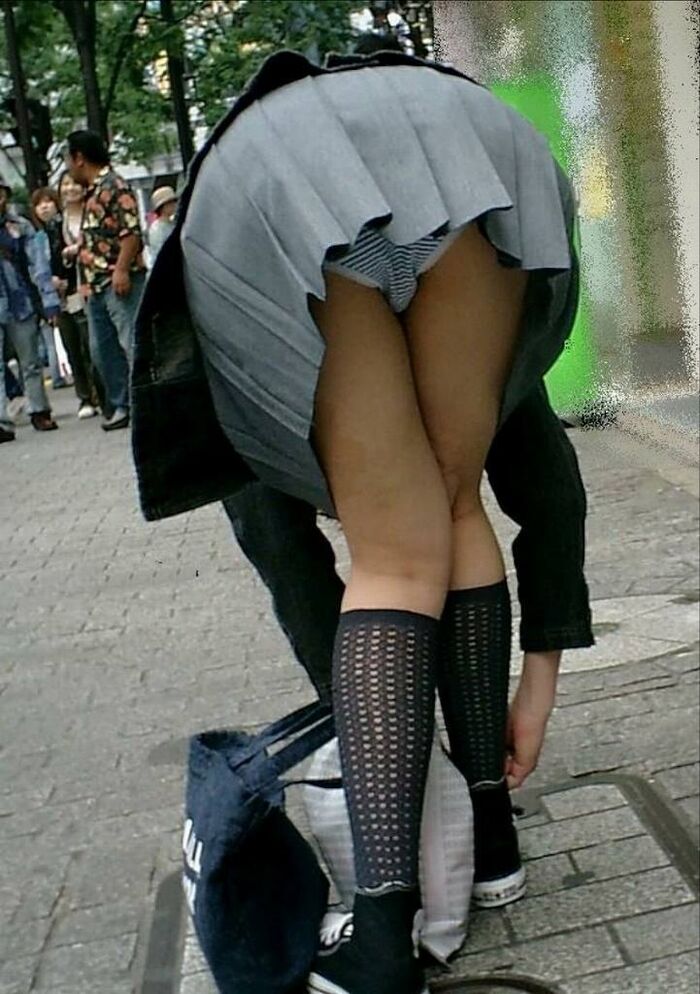 [Underwear erotic image] skirt goes up and pan... 18th image