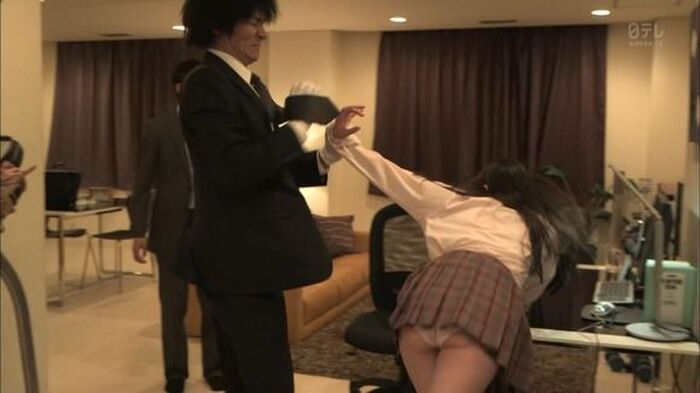 Erotic butt actress Adachi Rika JK Kos &amp; white bread beauty butt spanking image! Has GIF! 2th image
